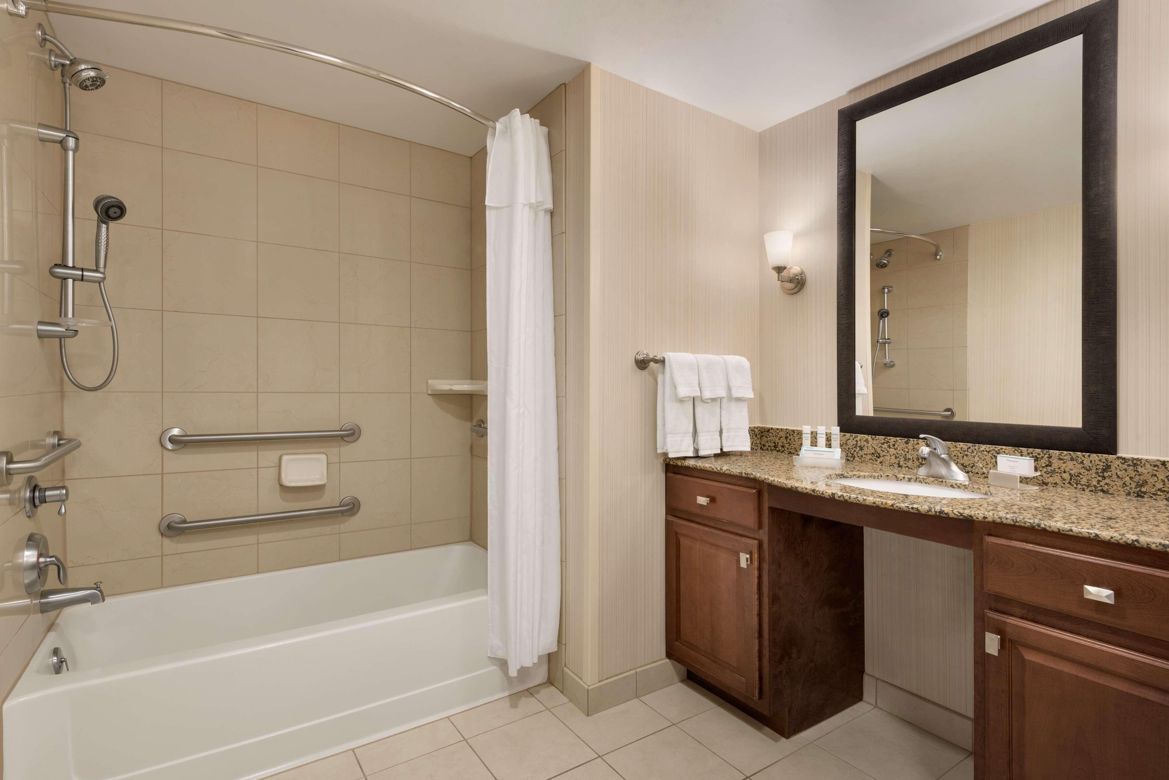Homewood Suites By Hilton Madison West Extérieur photo